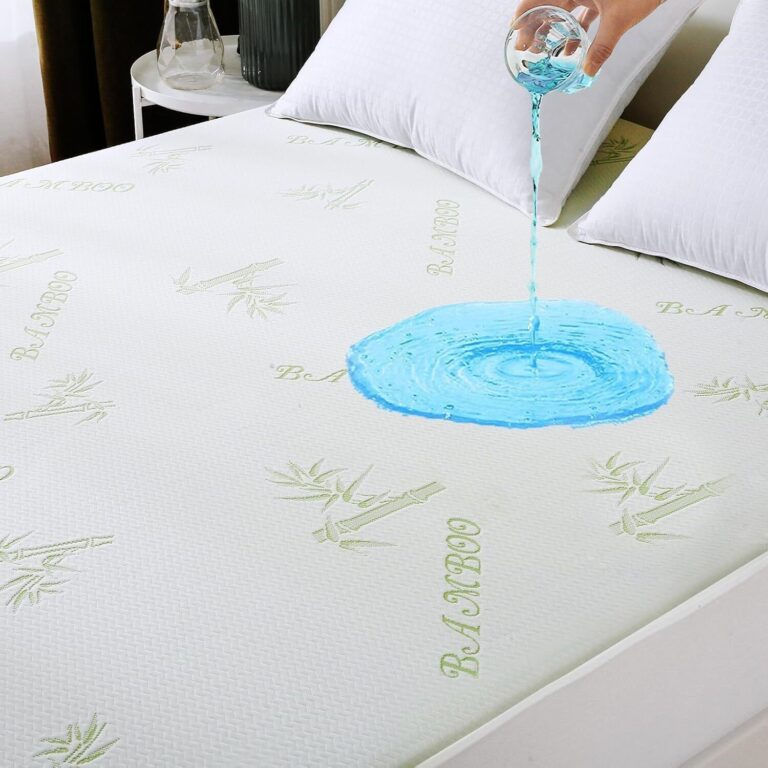 Bamboo air layer mattress protector